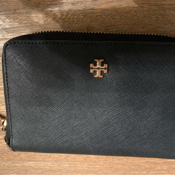 Tory Burch Black Wallet with Gold Accents - Picture 10 of 14